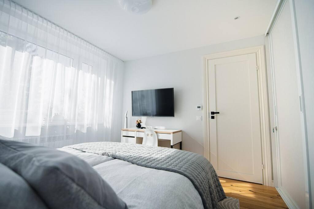 New Luxury 3Br Apartment In Old Town, Free Parking Haapsalu Exteriér fotografie